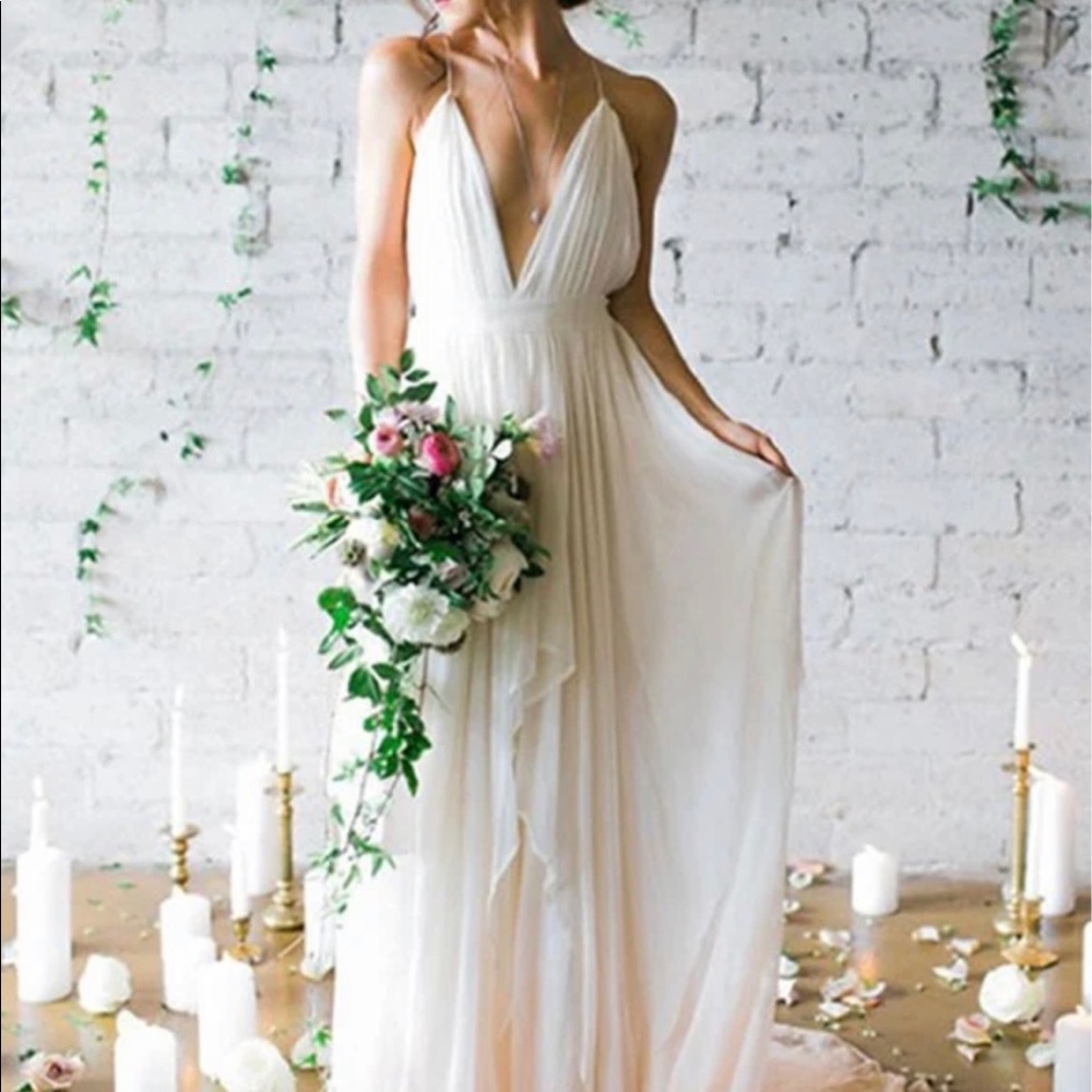 A-Line/Princess Chiffon Sleeveless Ruffles
spaghetti Straps Sweep Wedding Dress